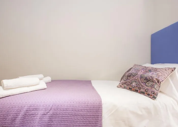 أيتينتيك إيكزامبل شقة *