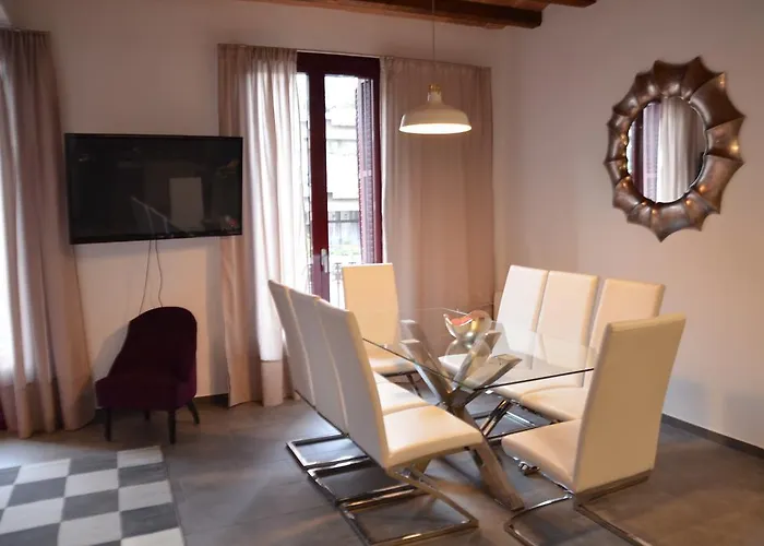 أيتينتيك إيكزامبل شقة