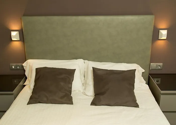 أيتينتيك إيكزامبل