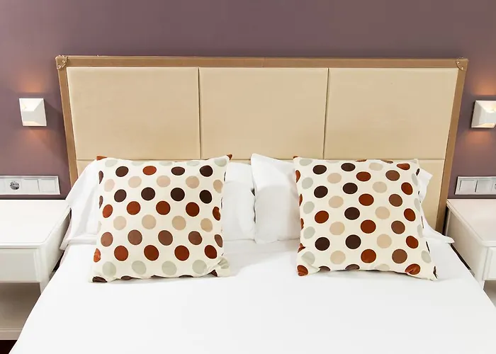 أيتينتيك إيكزامبل برشلونة