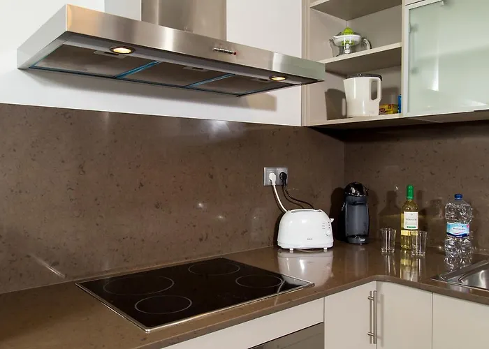 أيتينتيك إيكزامبل برشلونة